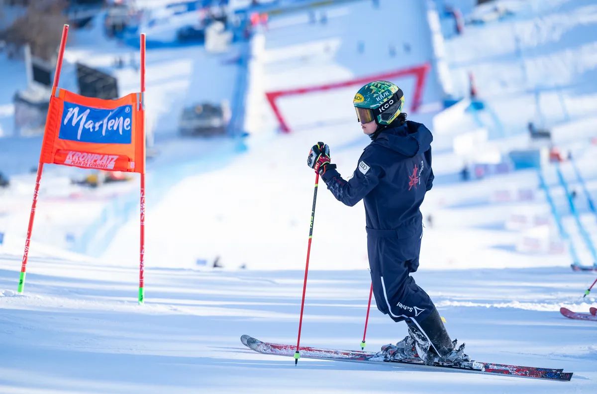 Julia Scheib bei der Streckenbesichtigung am Kronplatz