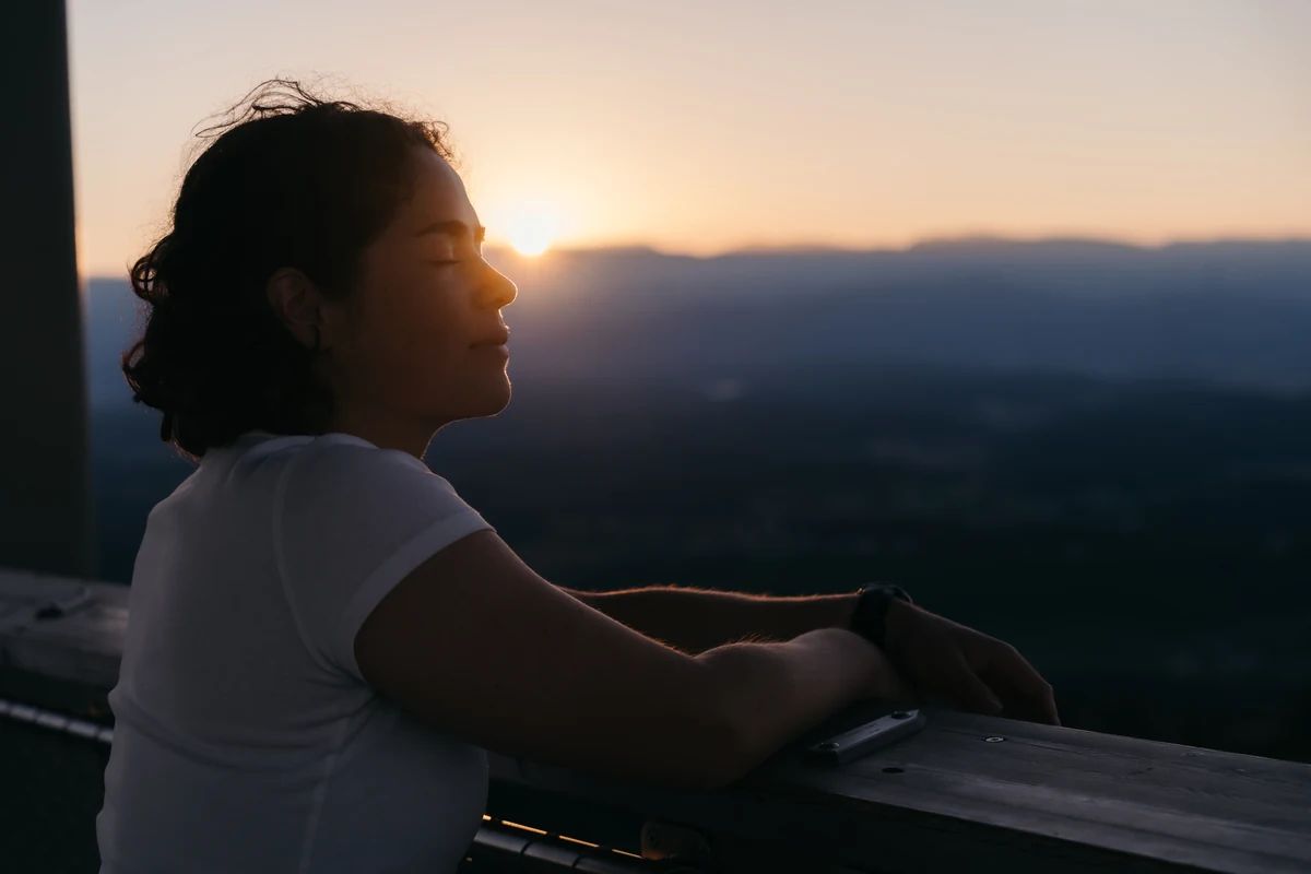 Julia Scheib im Sonnenuntergang