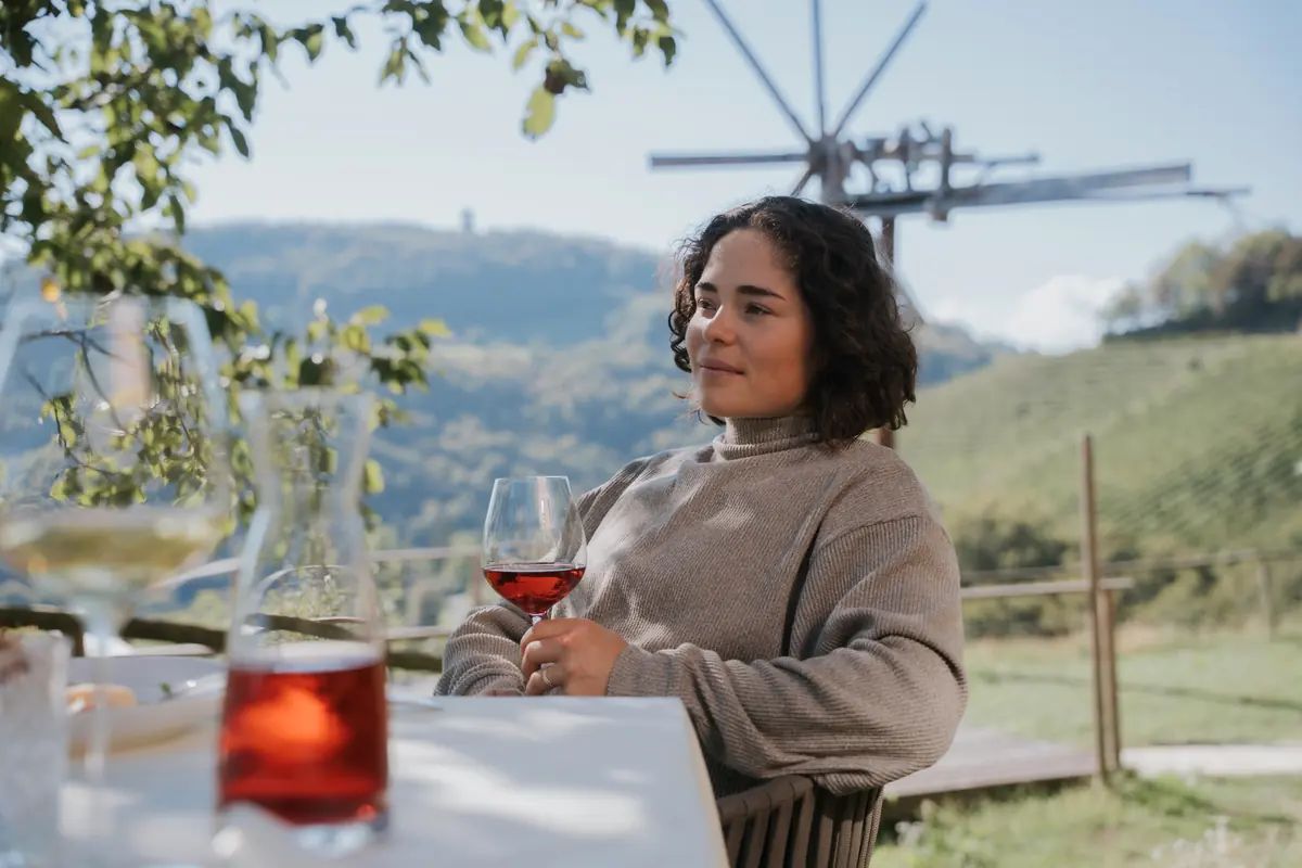Julia Scheib beim Klapotetz in der Südsteiermark